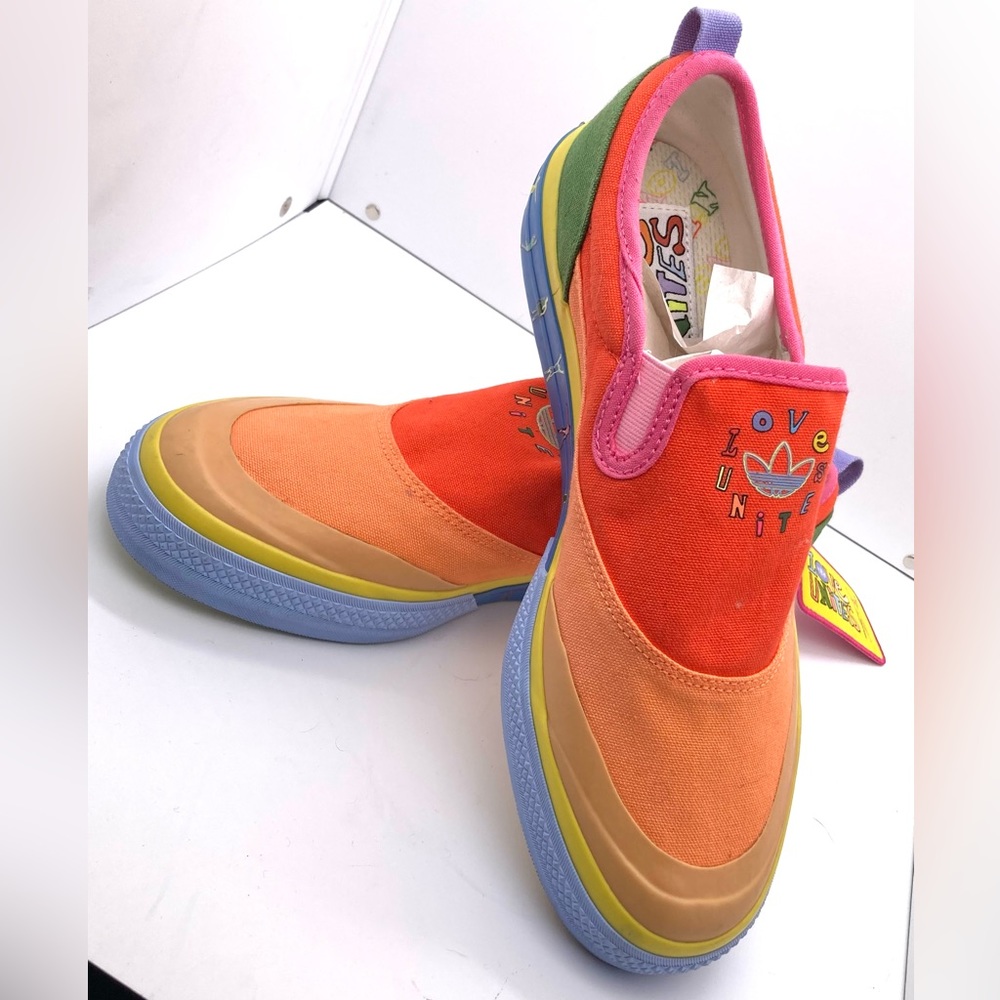 adidas Originals love unites Nizza slip on- M8.5 W9.5 NWT!
